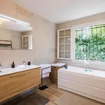 Casa de Férias La Cyrano - Maison Avec Piscine Privee!